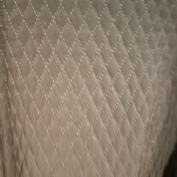 NWT Liz Claiborne Black Quilted Coat. Size Large - Picture 3 of 7